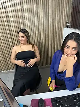 Antonella_Julieta webcam