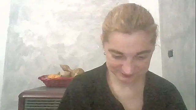 GoldenAngelMilf webcam