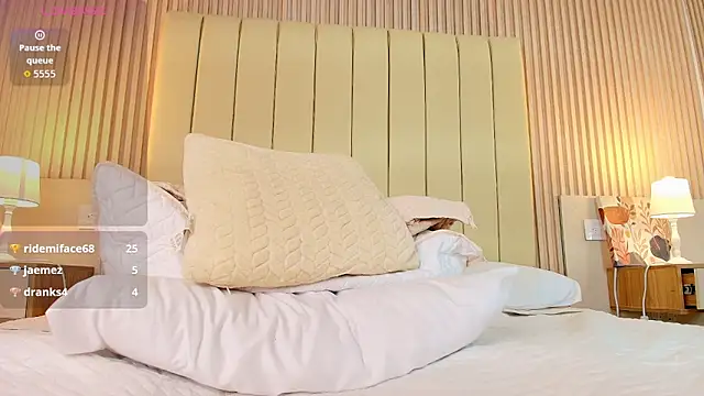 alessia_moon1 webcam