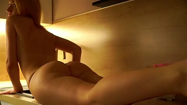 sunnivacovil - SunnivaCovil's free webcam - UK Sex Cams