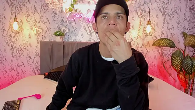 Bonny_and_carrot webcam