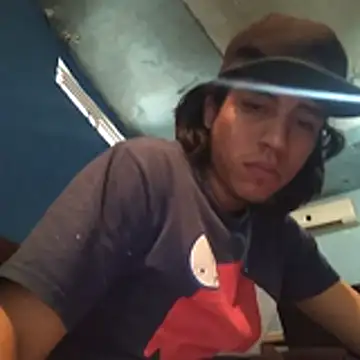 AlexAlejandro13 webcam