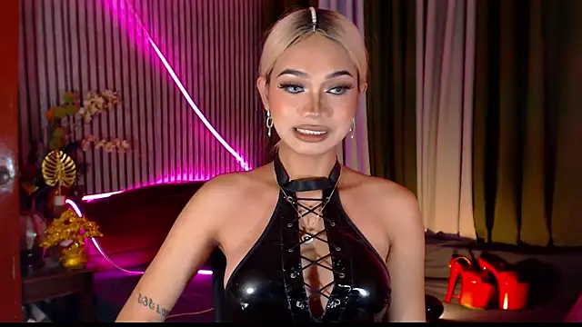 Unforgettablejulia webcam