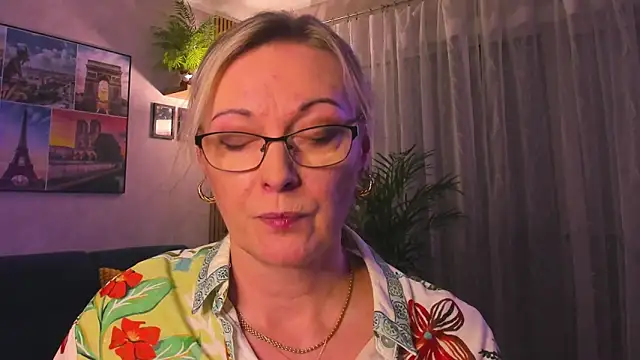 vanessa_chat - Vanessa_chat's free webcam - UK Sex Cams