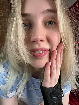 LovelyMiu webcam