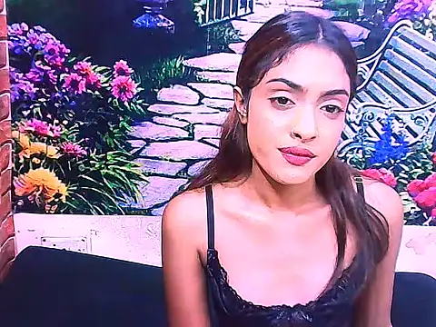 IndianPretty14u2Luv webcam