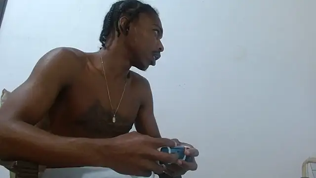 Larry-n-clouds webcam