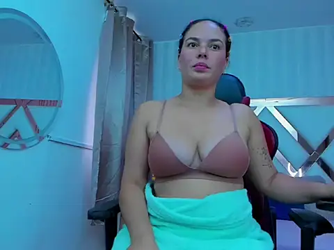 ZamanthaJhones webcam