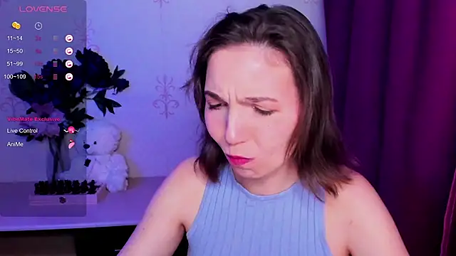 KindHazelHere_ webcam