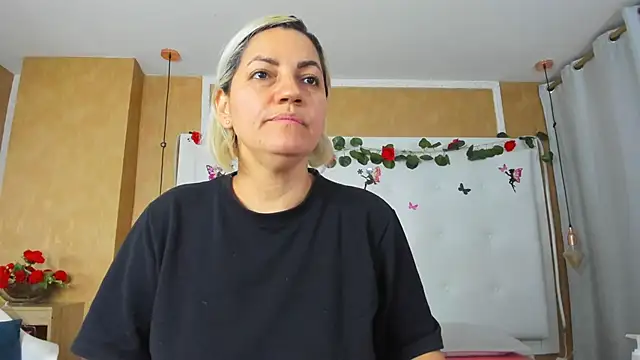 heidy_milf - Heidy_milf's free webcam - UK Sex Cams