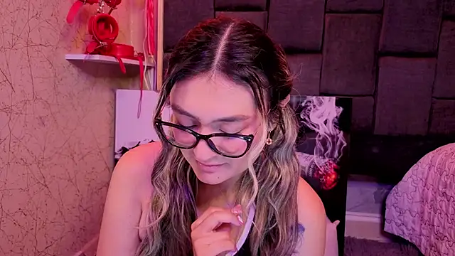 im-lola - Im-Lola's free webcam - UK Sex Cams