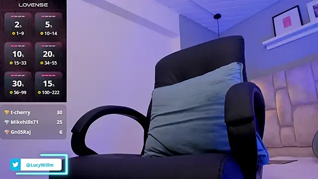 Lucy_Williiams webcam