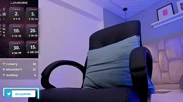 Lucy_Williiams webcam