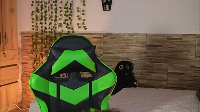 Michell_Wallker webcam