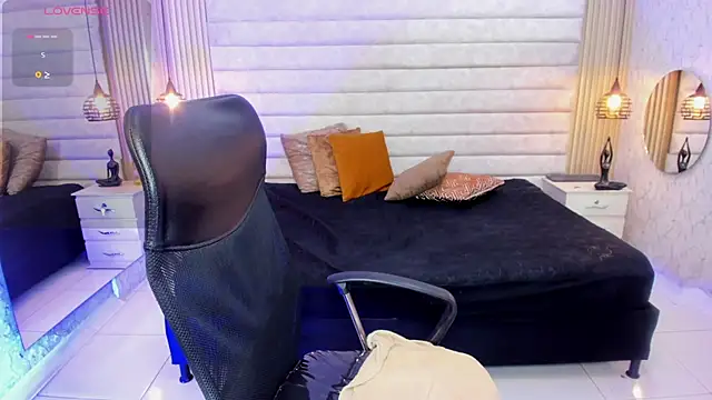 VictoriaaBlair webcam