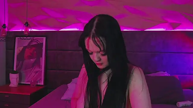 PorcelainAnora webcam