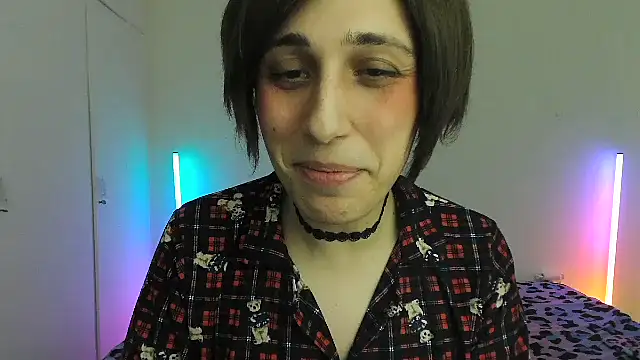 HoneyValentine webcam