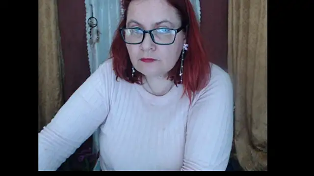 PlayfullMature webcam