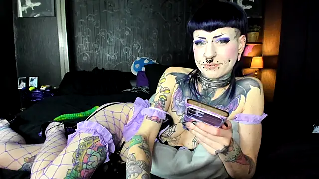 Purple_Coffin666 webcam