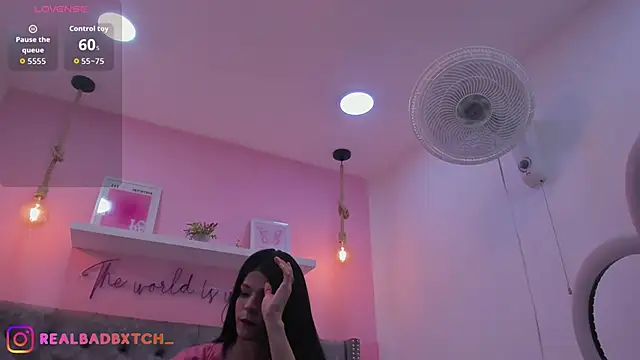 Realbadbxtch webcam