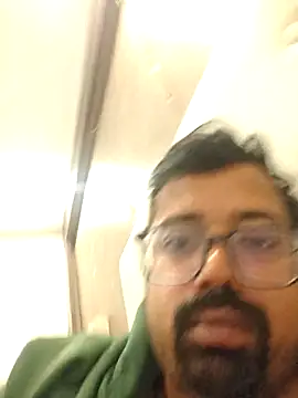 pervertedoc32m webcam