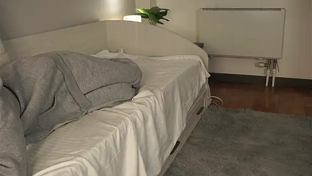 HattieGenualdi webcam