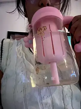 TweetiePieXXX webcam