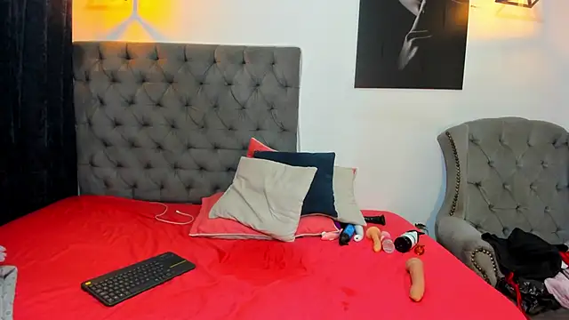 nahiroby_ebony webcam