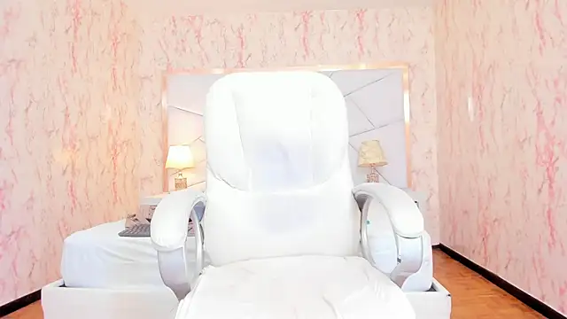 Emily_Whinfre webcam