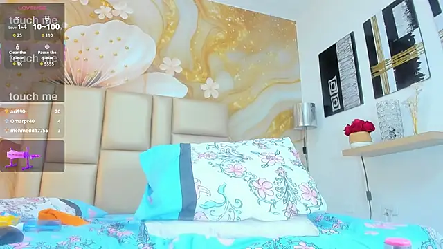 NahomiWalker_ webcam