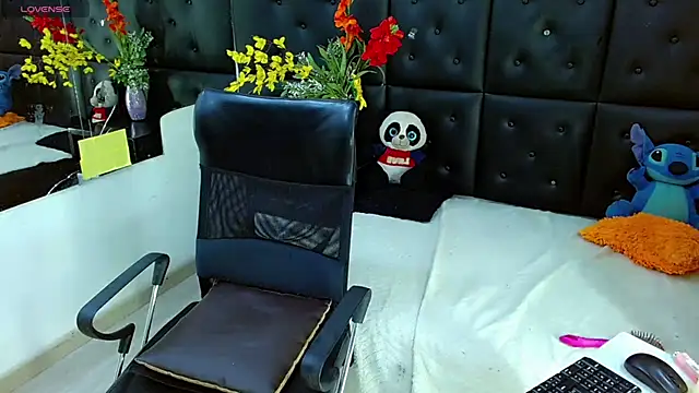 natashaislerxxx webcam