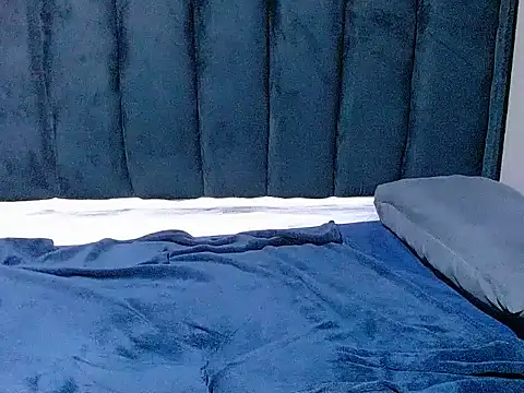 spicykitty33 - SpicyKitty33's free webcam