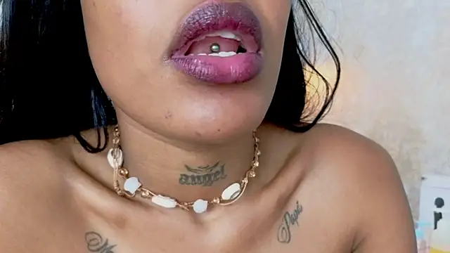 CrystalBrooke3x webcam