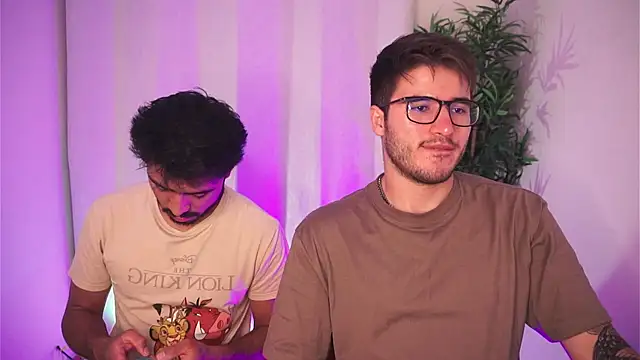 dam0n_fr0st - Dam0n_fr0st's free webcam - UK Sex Cams