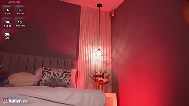 KatlynRous webcam