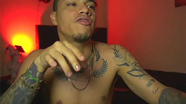 AlphaMasterXxx webcam