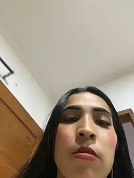 Webcam Model (Rosa_25x) is live