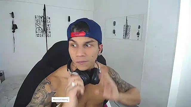 Leonard_Price webcam