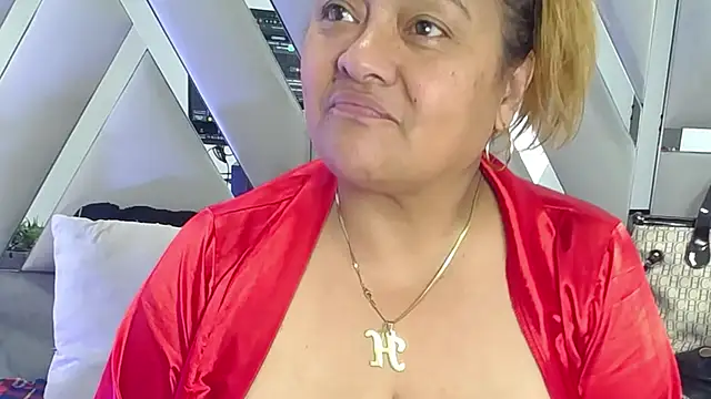 MonzerratBoyer webcam