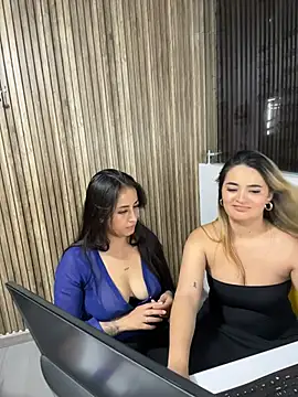 Antonella_Julieta webcam