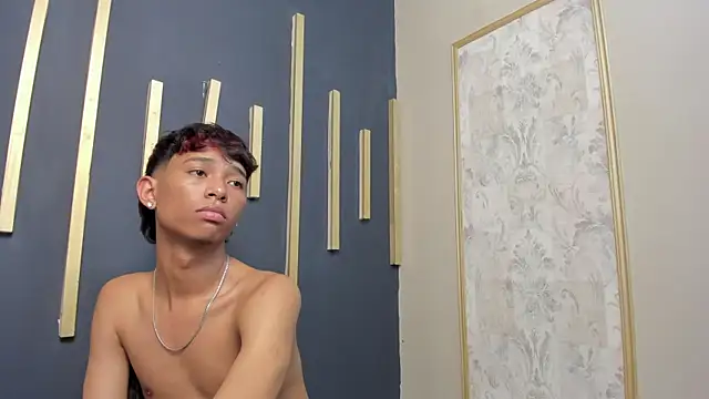 Little_Twink19x webcam