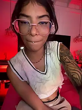 TweetiePieXXX webcam