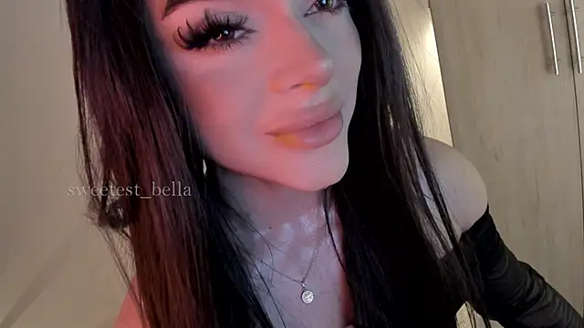 sweetest_bella Live Webcam on Stripchat