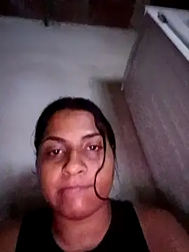 Giselabrunette25 webcam