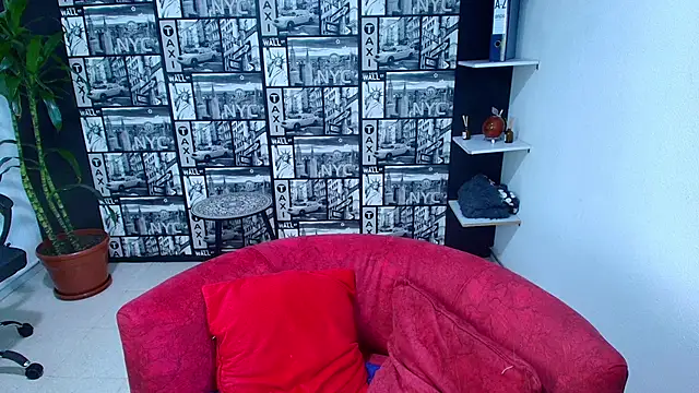 DanielaMonroe webcam