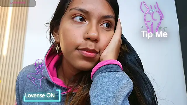 Pocahontaxxx1 webcam