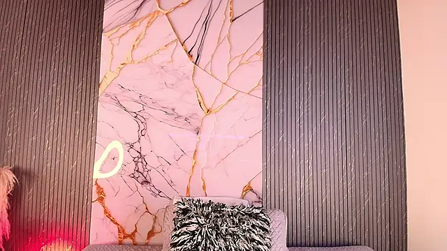 big_tits_in_your_face webcam