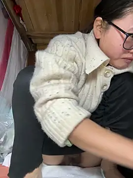 美女daaqnn在线直播