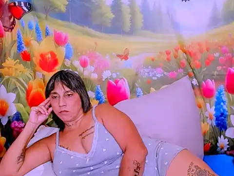 indianroxy webcam