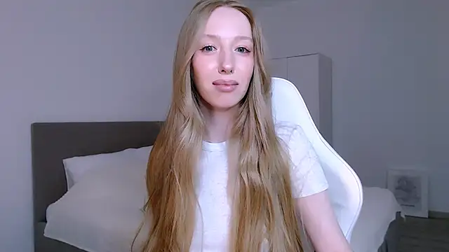 Luna_insniity webcam